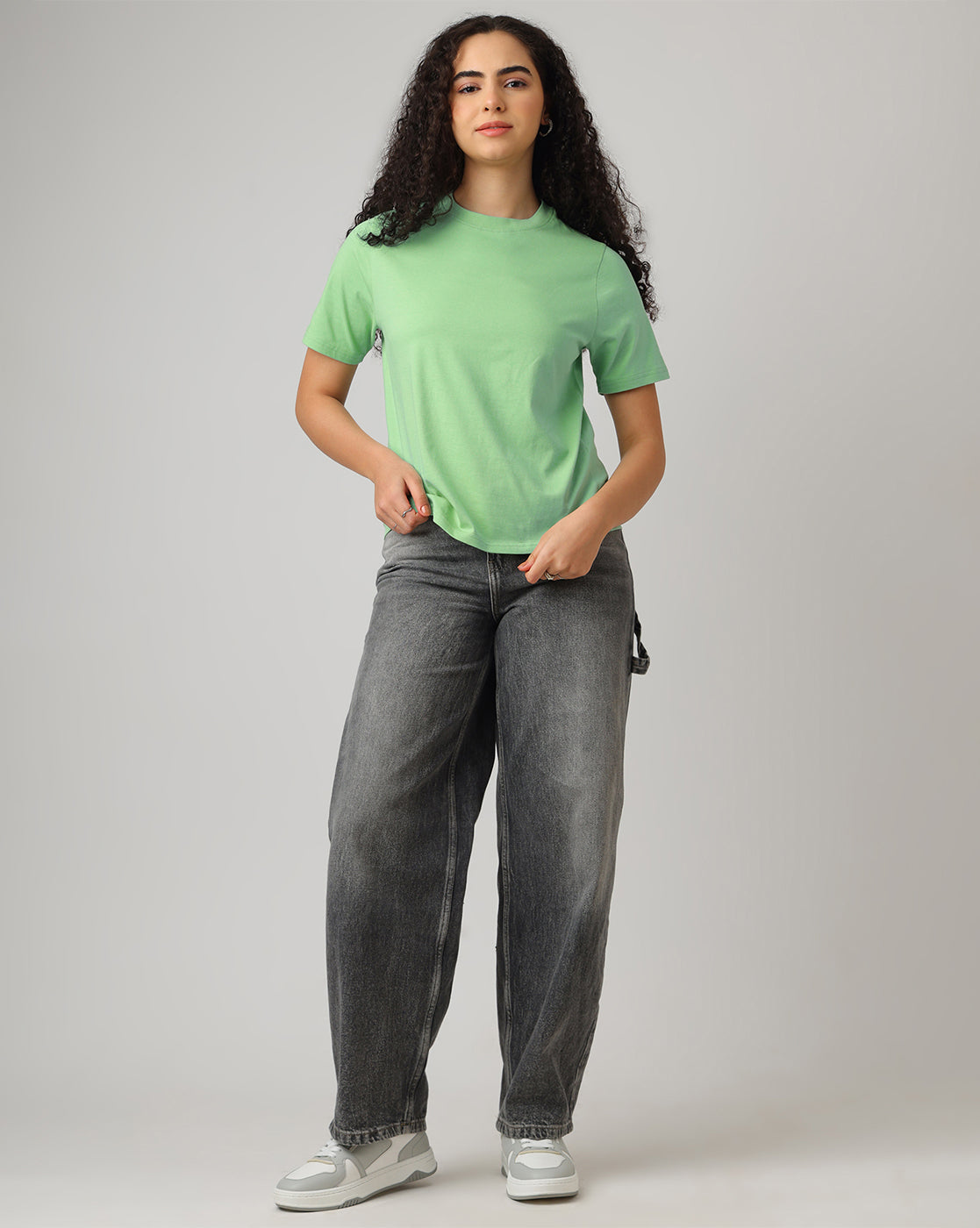Green Solid Relaxed Fit T-shirt Women
