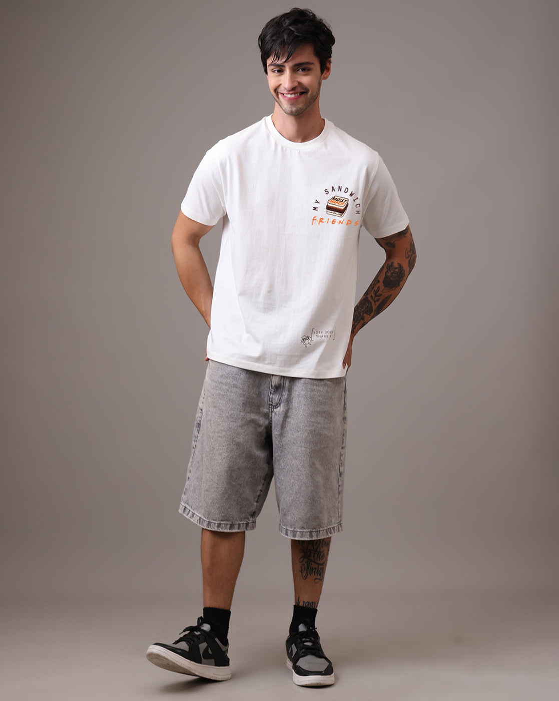 Friends Relaxed Fit Tshirt Men