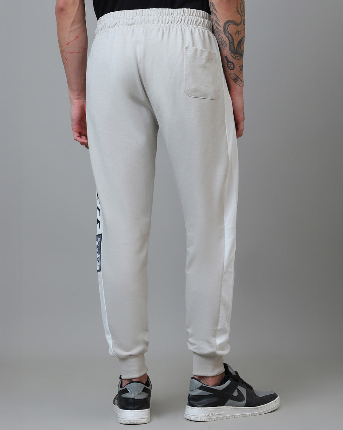 One Piece Printed Regular Fit Joggers For Men
