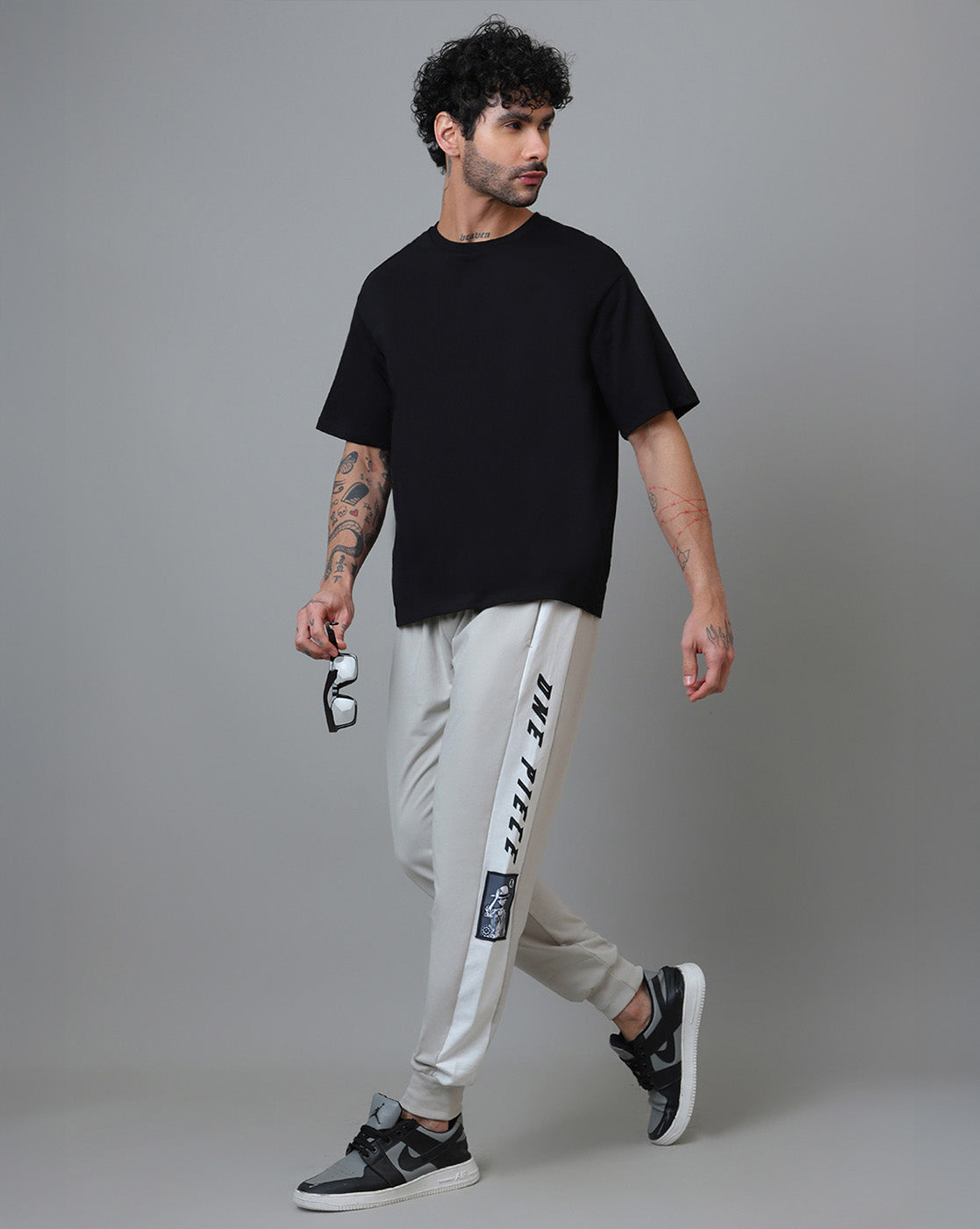One Piece Printed Regular Fit Joggers For Men