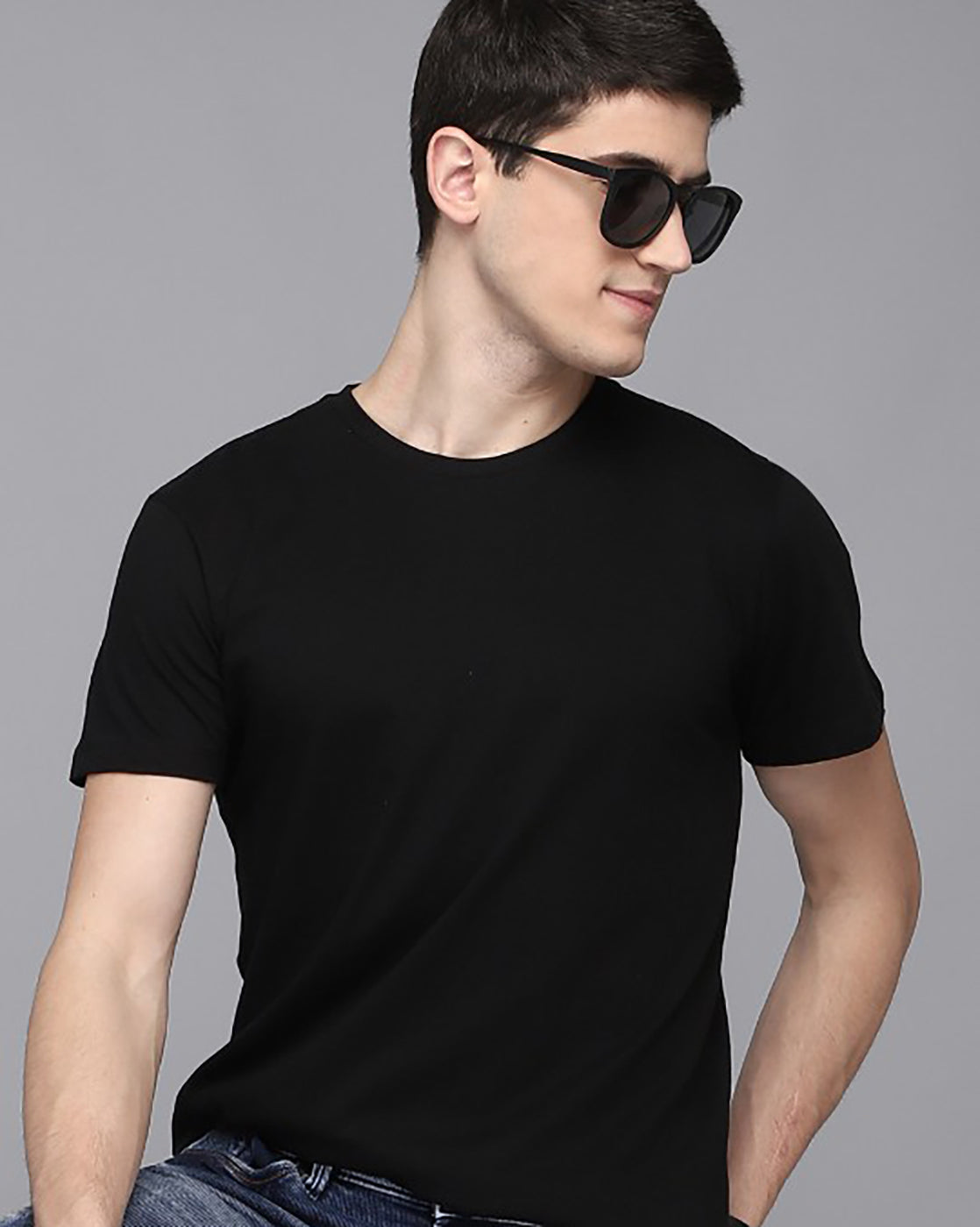Men Black Regular Fit Tshirt