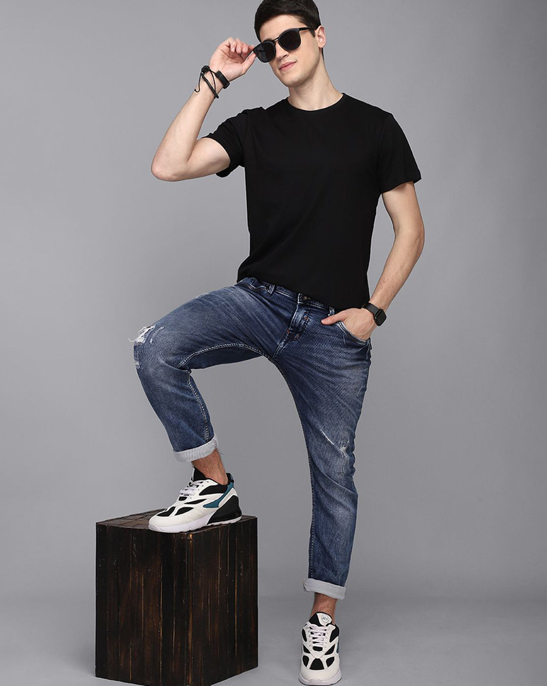 Men Black Regular Fit Tshirt