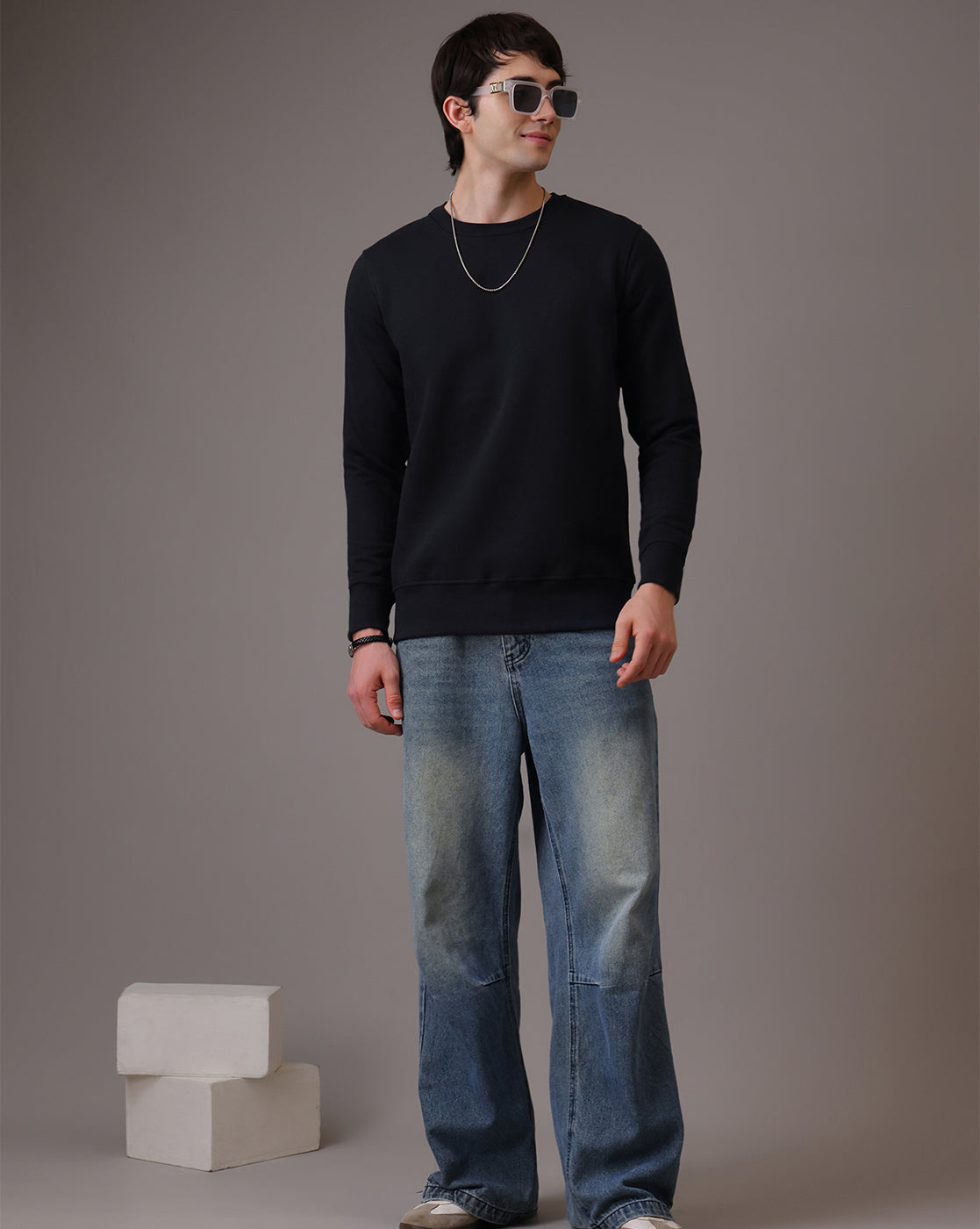 Men Navy Blue Regular Fit Sweatshirt